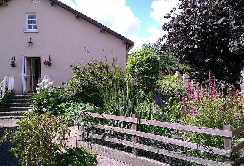 Отель Logis Hôtel Restaurant L Unique