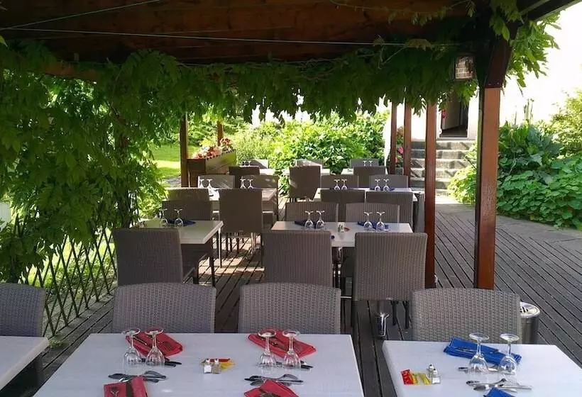 Отель Logis Hôtel Restaurant L Unique