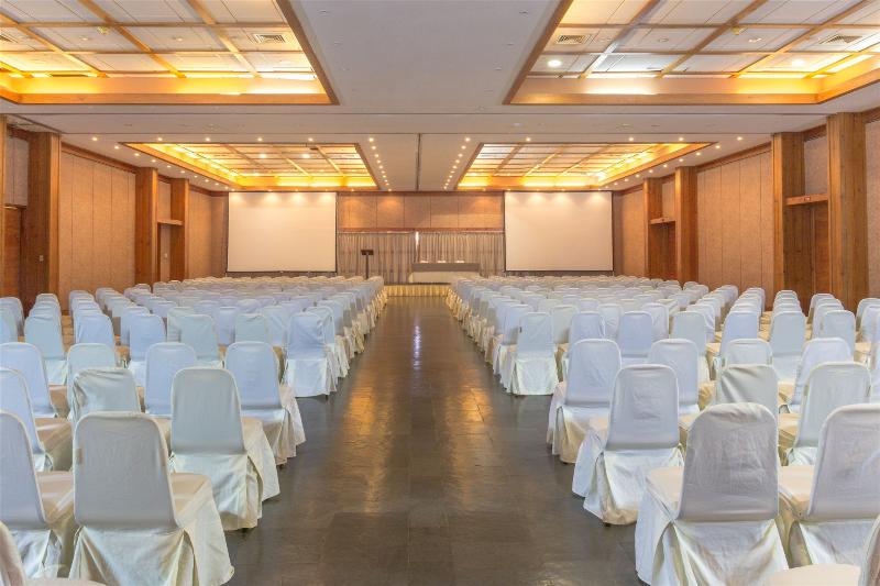 אתר נופש Club La Serena