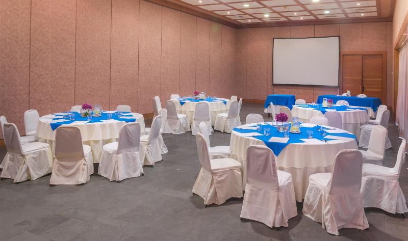 אתר נופש Club La Serena