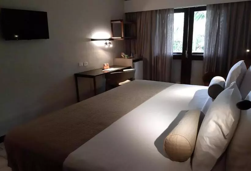 Summerville Resort   All Inclusive