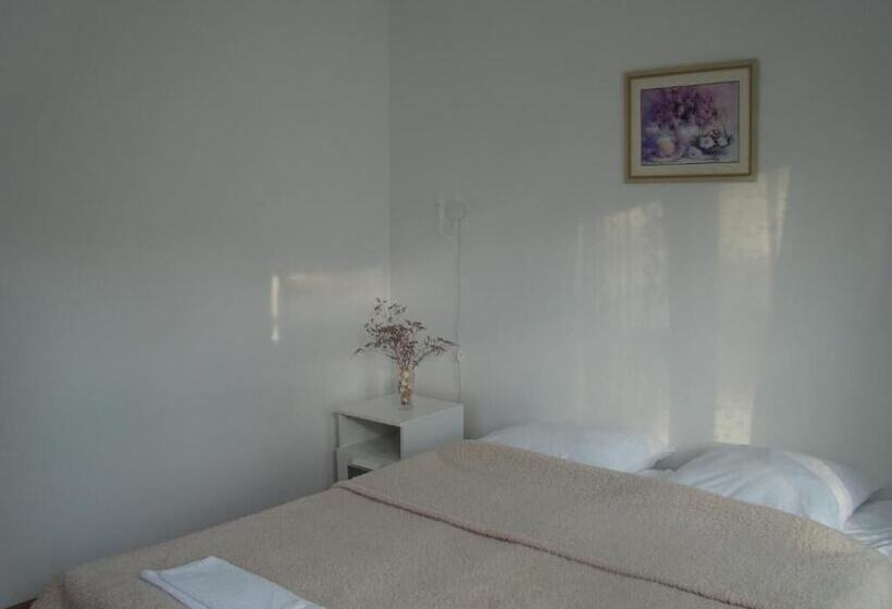 مبيت وإفطار Villapetra