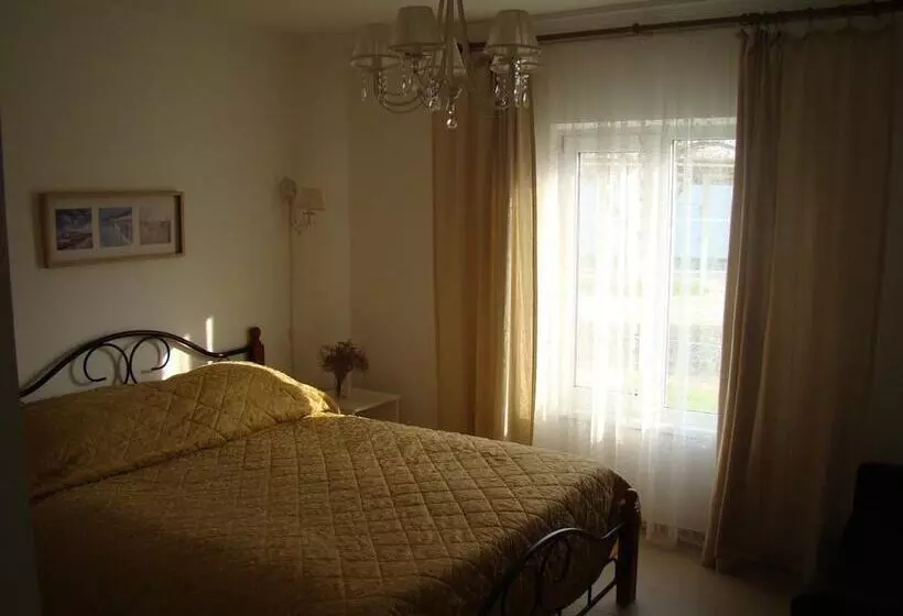 تختخواب و صبحانه Villapetra