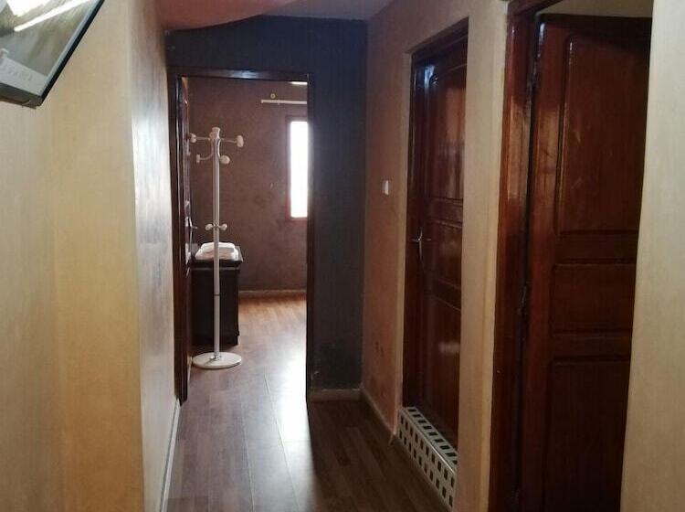 簡易ホテル Hagounia