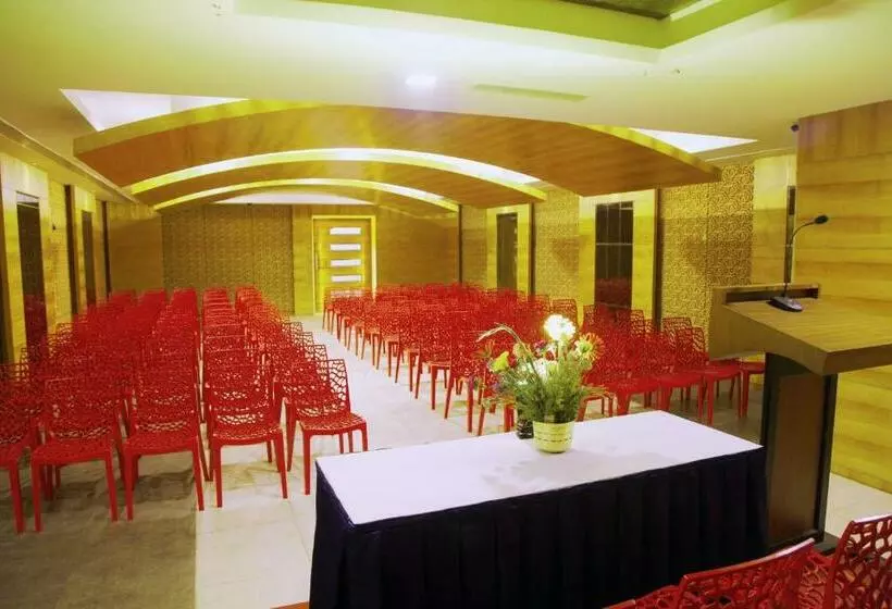 Hotelli Chenduran Park