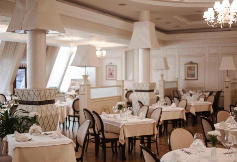 هتل Grand  Vostok