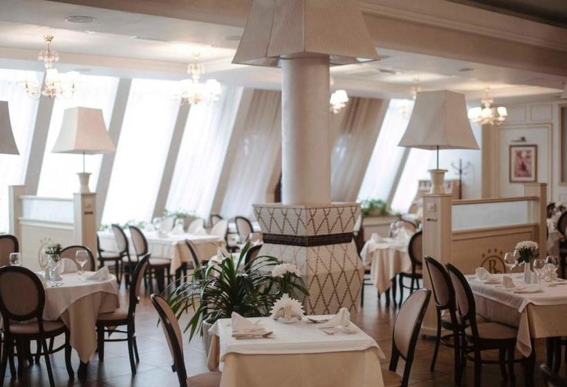 هتل Grand  Vostok