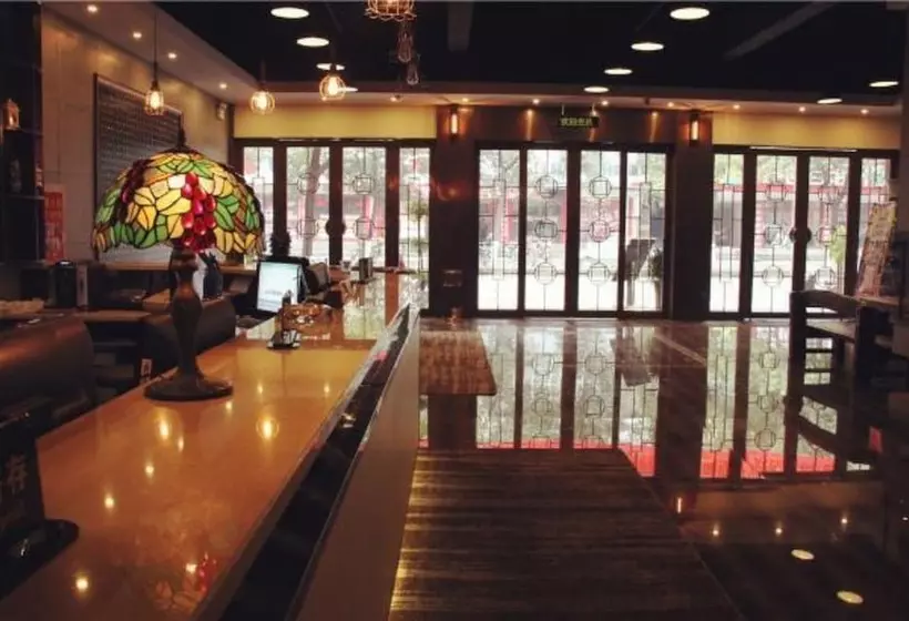 Hotelli James Joyce Coffetel Jishou North People Road