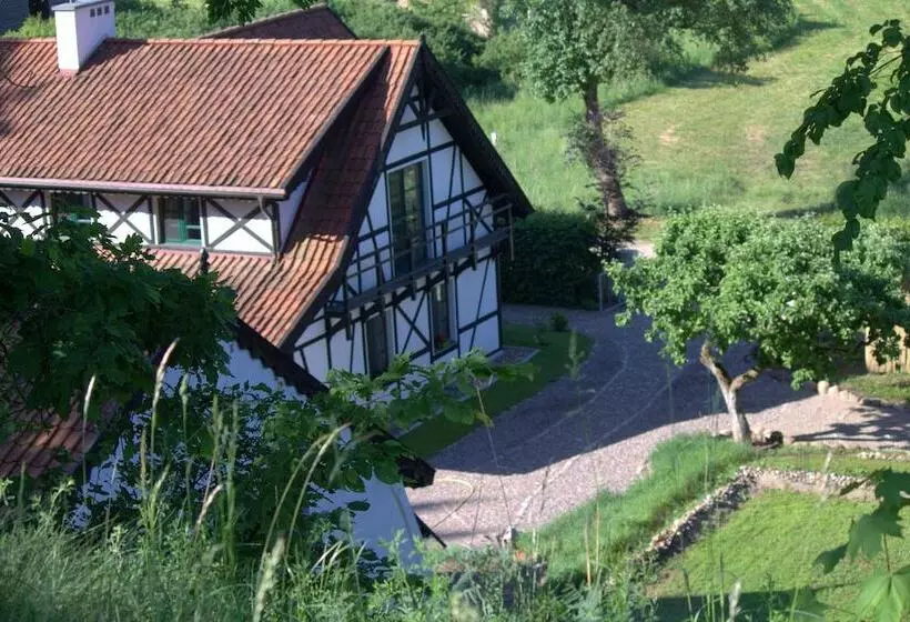 Maaseutuhotelli Landhaus Masurische Schweiz