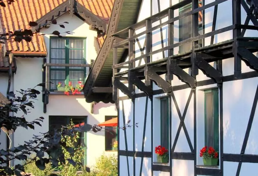 Maaseutuhotelli Landhaus Masurische Schweiz