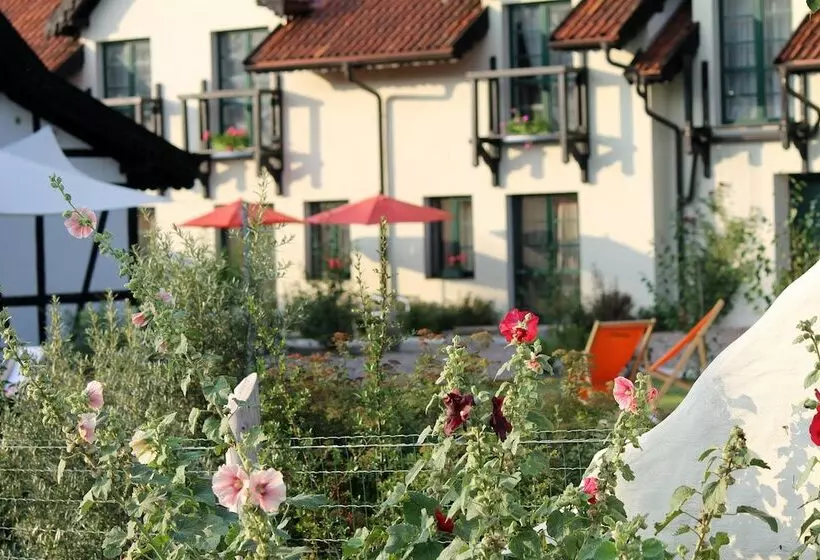 Maaseutuhotelli Landhaus Masurische Schweiz
