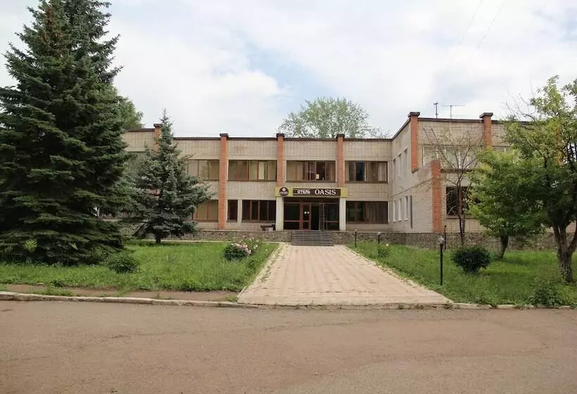 Oasis Hotel   Hostel