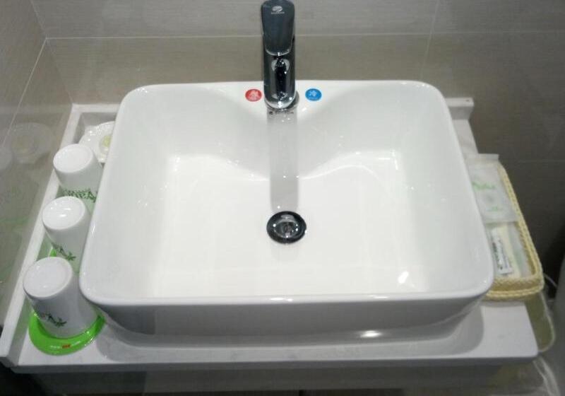 בית מלון כפרי Vatica Xuzhou Suining Bus Station Bayi West Road