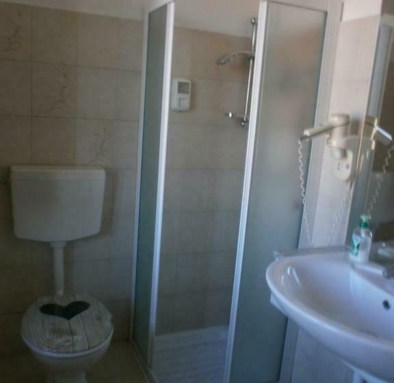 هتل Albergo Vecchio Pavone