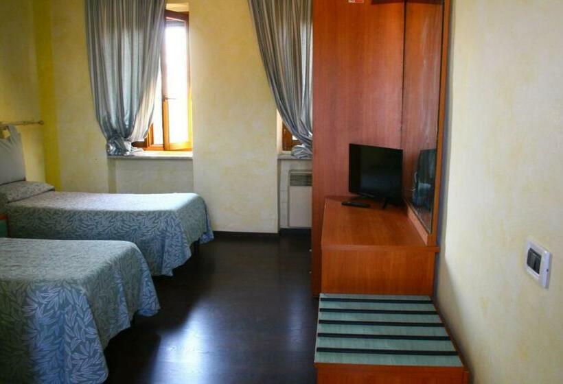 هتل Albergo Vecchio Pavone