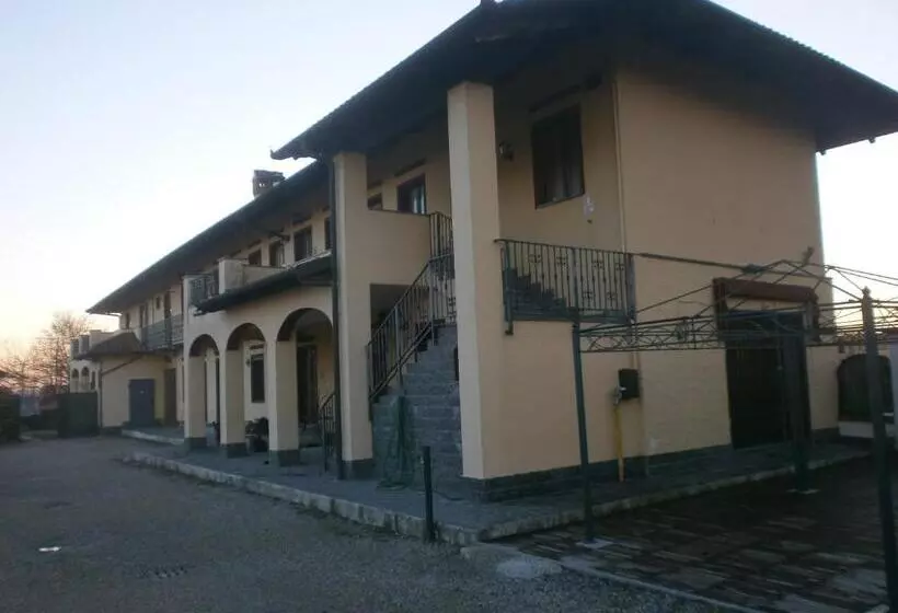 فندق Albergo Vecchio Pavone