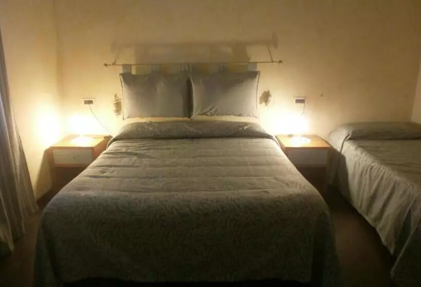 فندق Albergo Vecchio Pavone