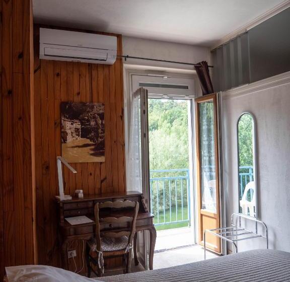 ホテル Beau Rivage