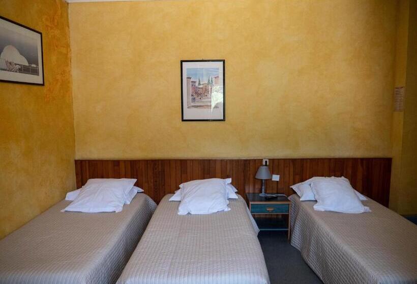 ホテル Beau Rivage