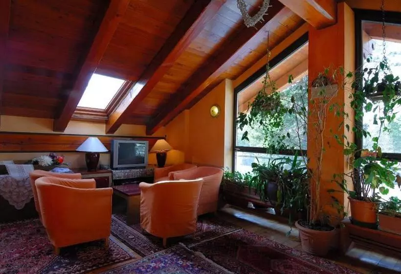 בית מלון כפרי Bucaneve