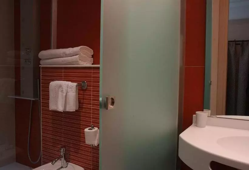 בית מלון כפרי Bucaneve