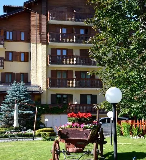 בית מלון כפרי Bucaneve