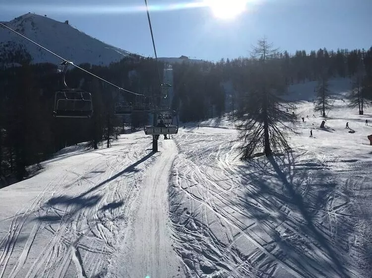 בית מלון כפרי Des Amis