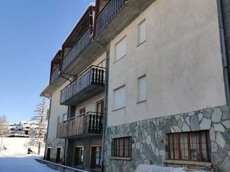 בית מלון כפרי Des Amis