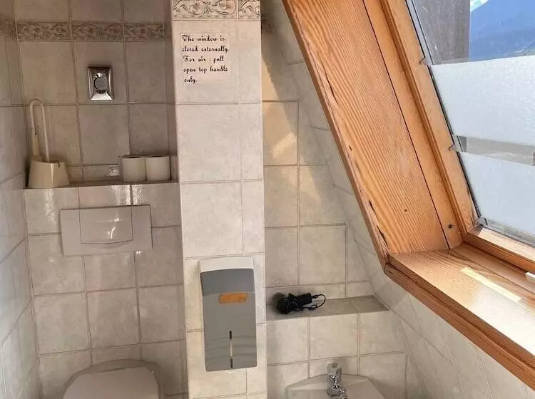 בית מלון כפרי Des Amis