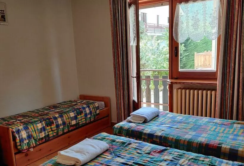 בית מלון כפרי Des Amis