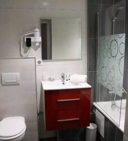 ホテル Hôtel   Restaurant Eugenie