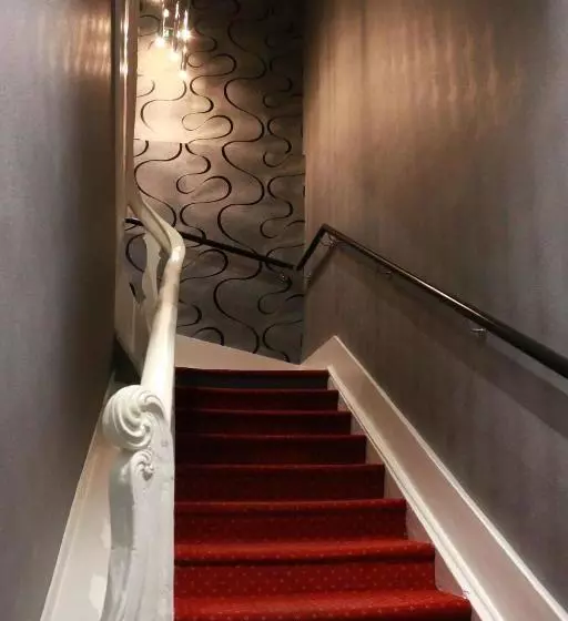 ホテル Hôtel   Restaurant Eugenie