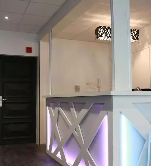 ホテル Hôtel   Restaurant Eugenie