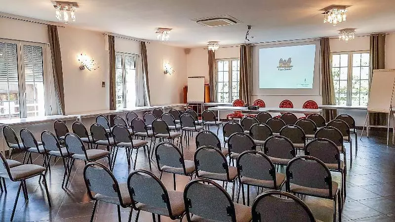 Logis Hotel Restaurant La Sapinière