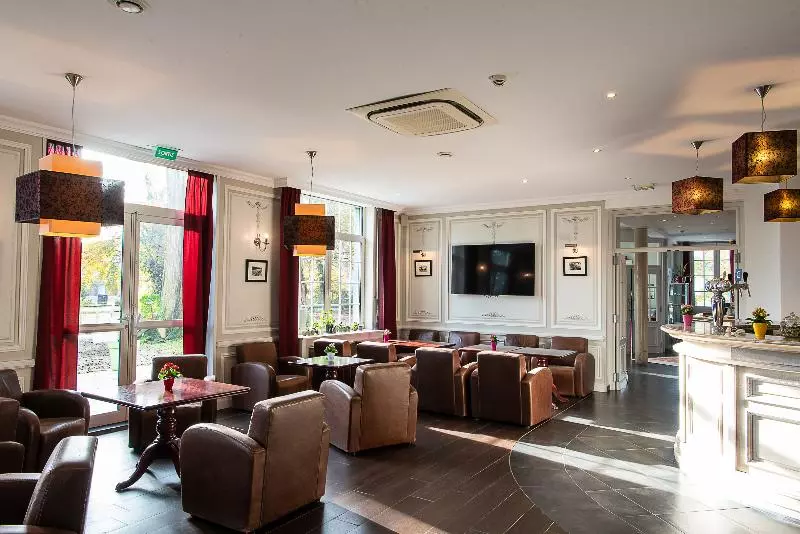 Logis Hotel Restaurant La Sapinière