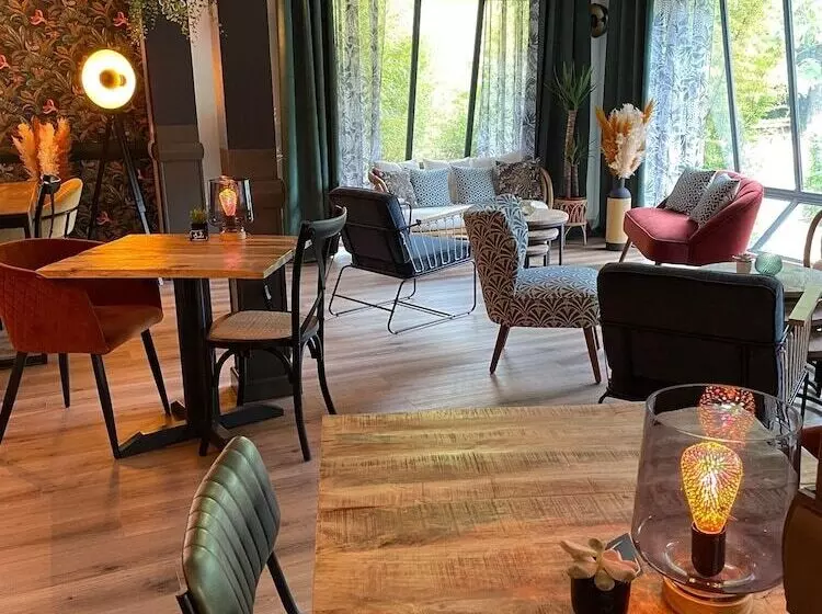 בית מלון כפרי Le Mont Brouilly