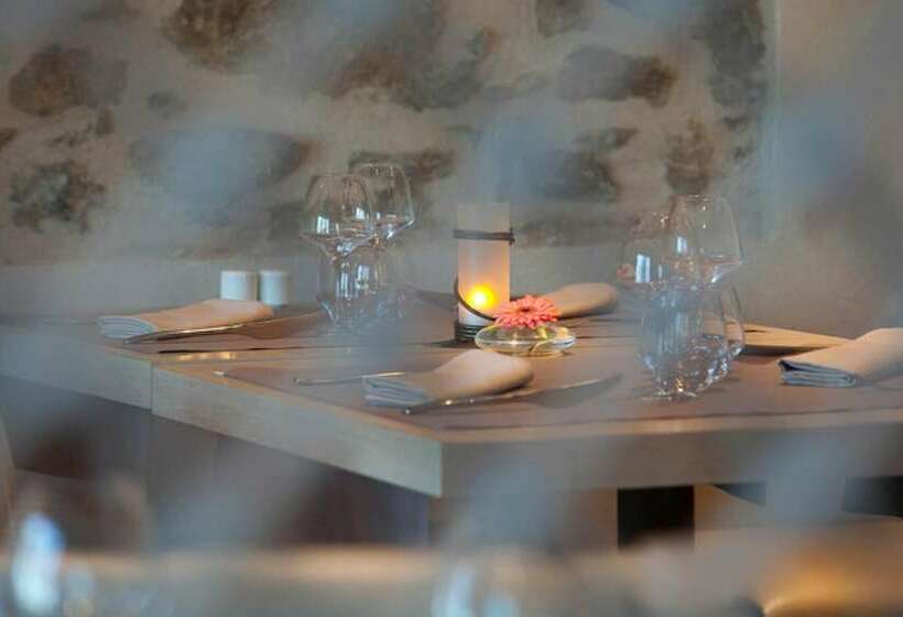 هتل Logis Le Relais Saint Jacques