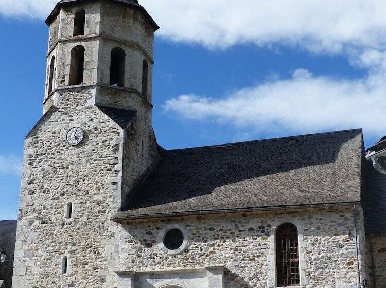 هتل Logis Auberge De L Isard