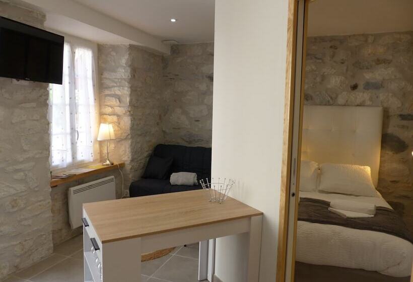 هتل Logis Auberge De L Isard