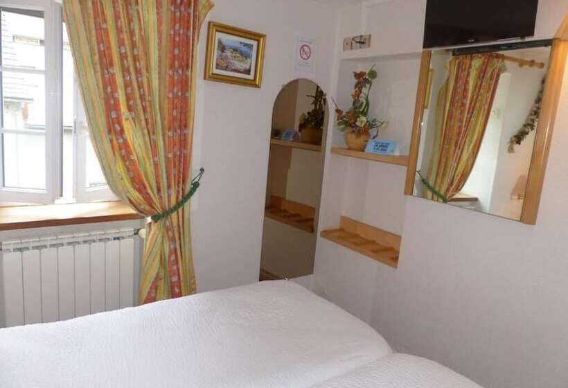 هتل Logis Auberge De L Isard