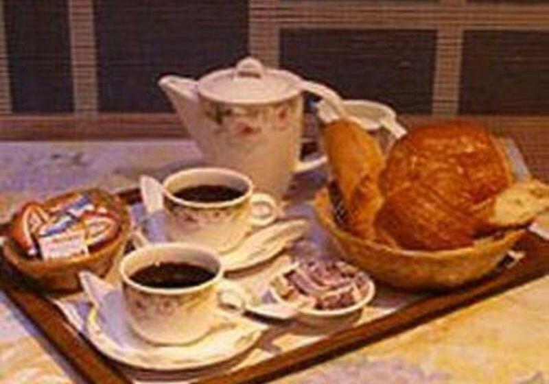 هتل Regyn S Montmartre