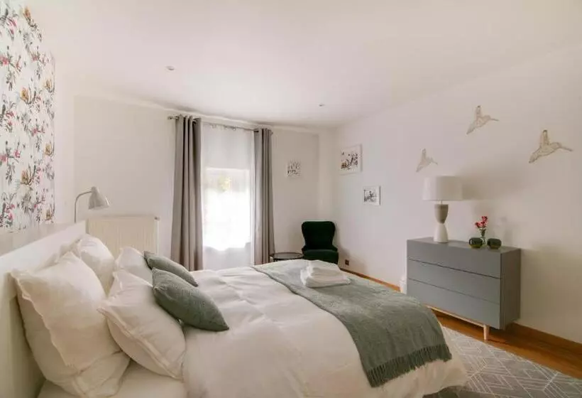 Aamiaismajoitus (B&B) Maison D Hotes La Villa Des Ducs Barleduc