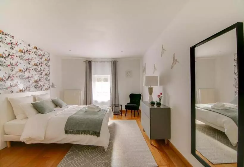 Aamiaismajoitus (B&B) Maison D Hotes La Villa Des Ducs Barleduc