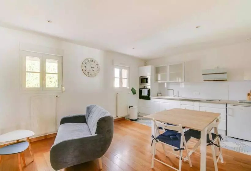 Aamiaismajoitus (B&B) Maison D Hotes La Villa Des Ducs Barleduc