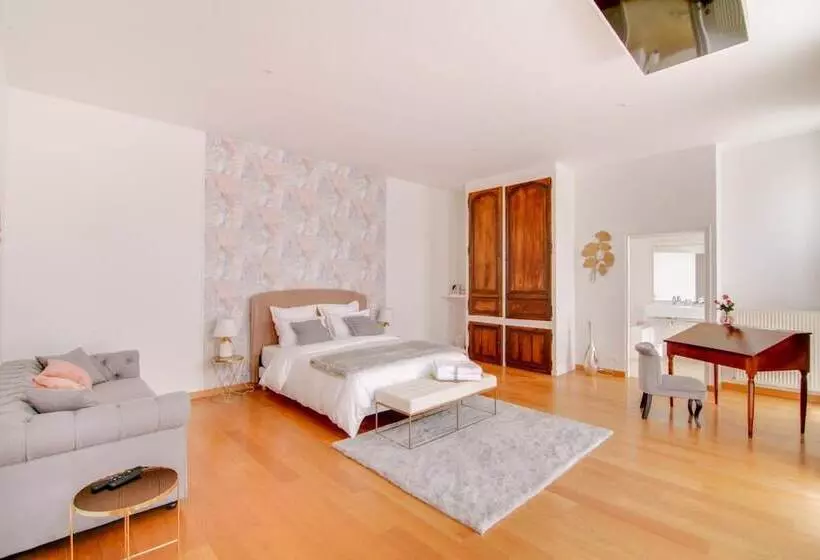 Aamiaismajoitus (B&B) Maison D Hotes La Villa Des Ducs Barleduc