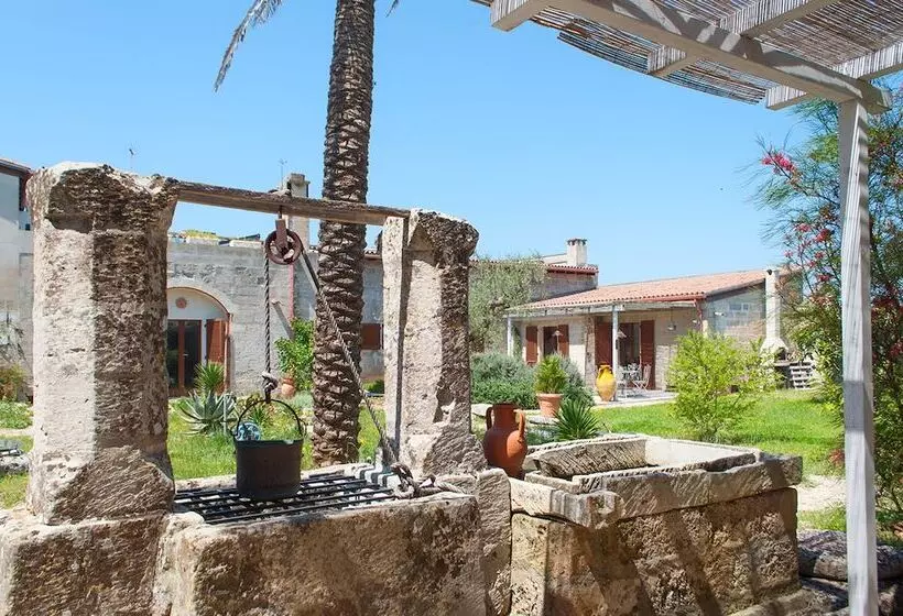 Aamiaismajoitus (B&B) Masseria Dei 12 Granai