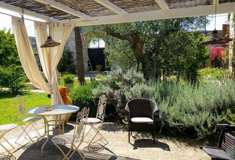 Bed and Breakfast Masseria Dei 12 Granai