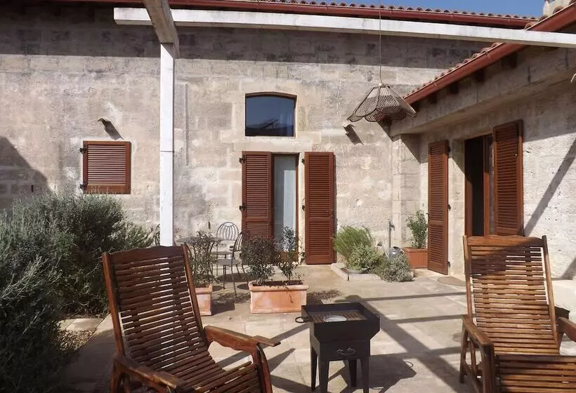 Aamiaismajoitus (B&B) Masseria Dei 12 Granai