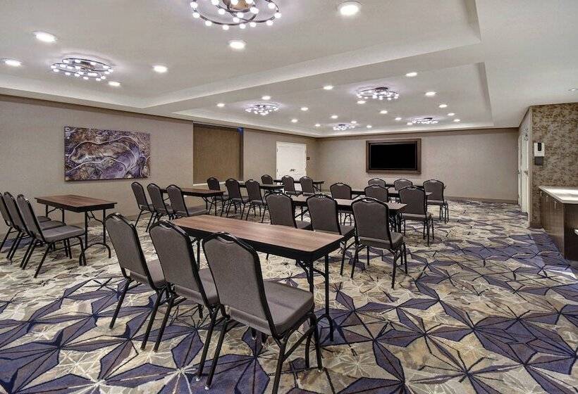 فندق Fairfield Inn & Suites Las Vegas Airport South