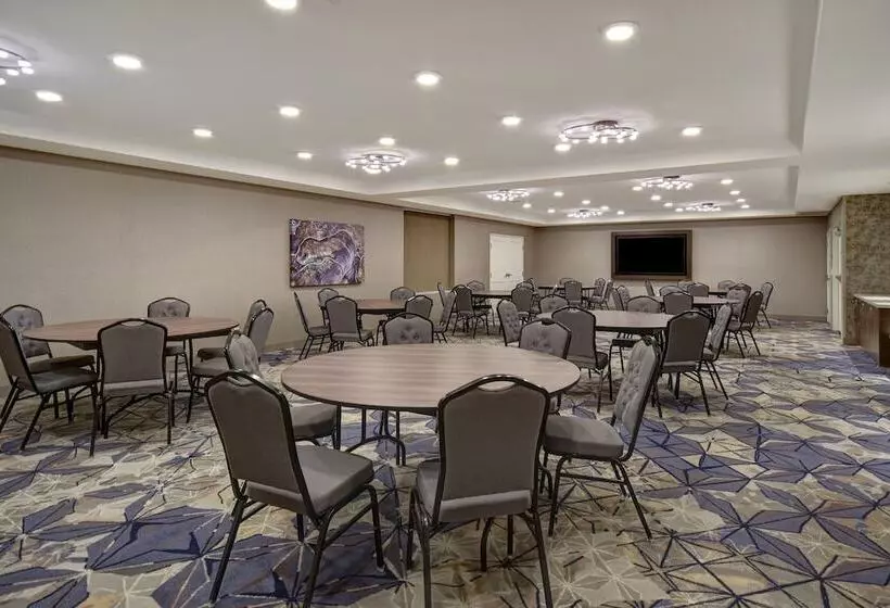 ホテル Fairfield Inn & Suites Las Vegas Airport South